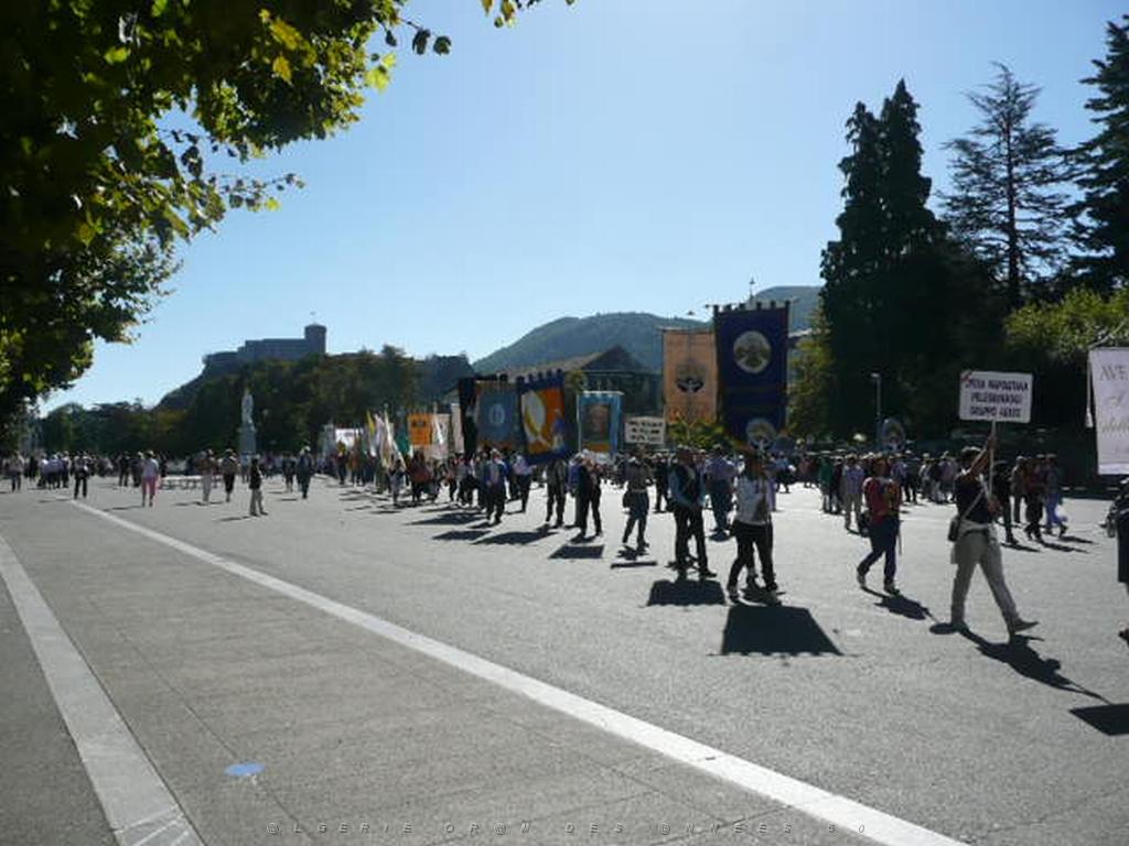 LOURDES 2010   (27).JPG